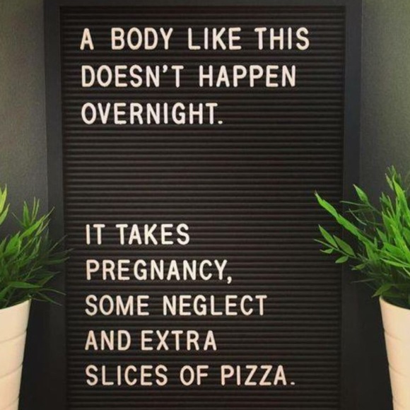 My closet is packed! Help me clear it out! 😊 - Picture 4 of 6